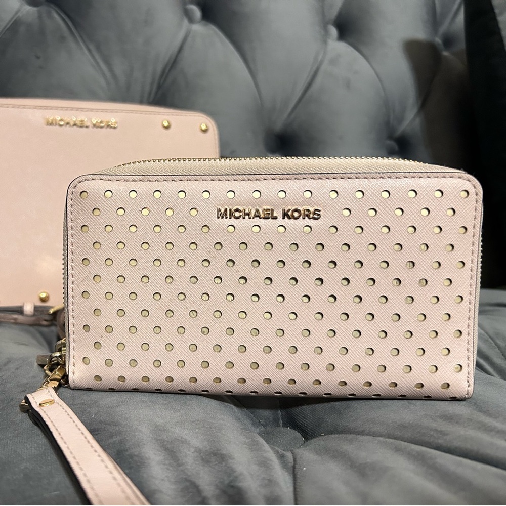 Michael Kors Wristlet